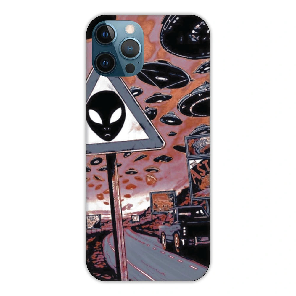 Alien street Apple Hard Case - Iphone 12 Pro Models