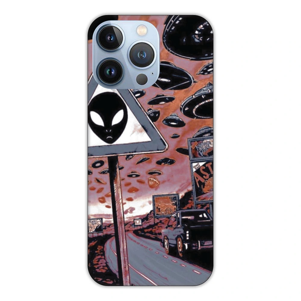Alien street Apple Hard Case - Iphone 13 Pro Models
