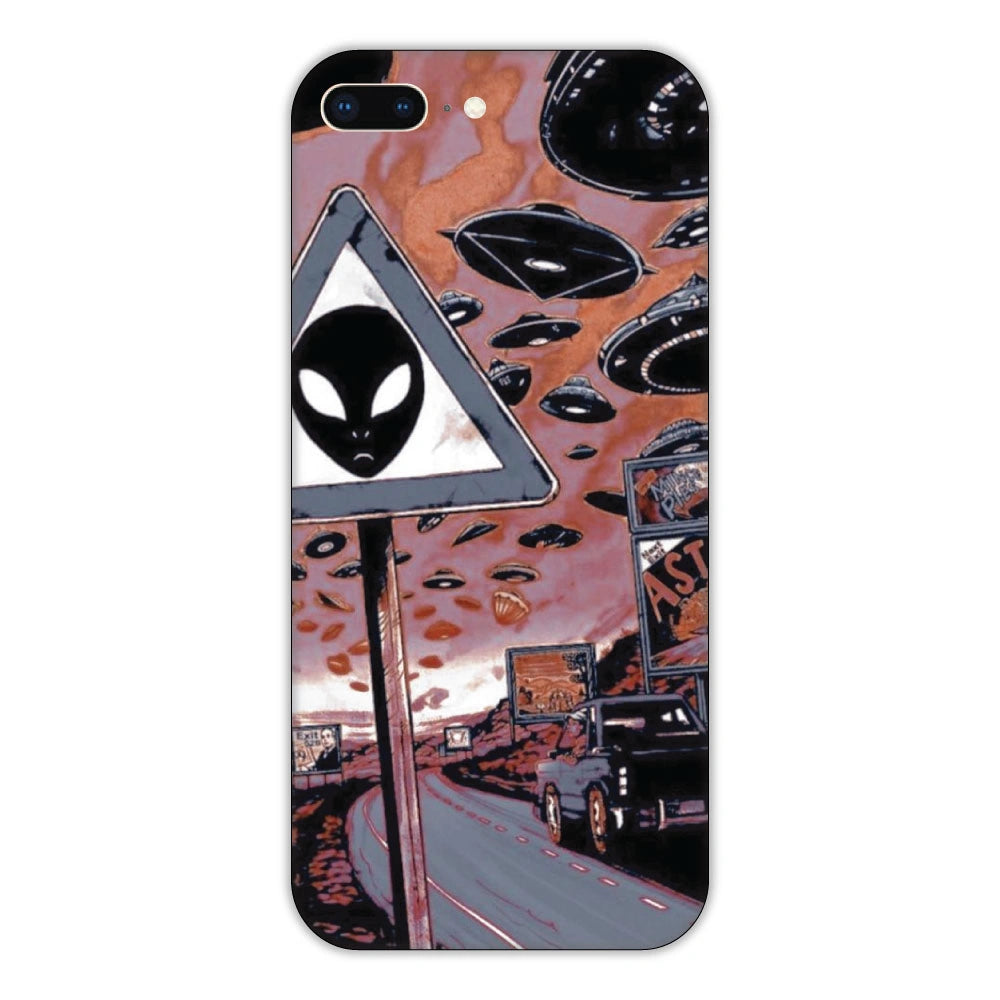 Alien street Apple Hard Case - Iphone 7 Plus Models