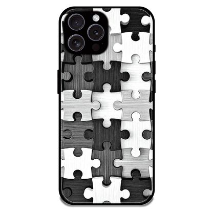 Maze - Glossy Metal Silicone Case For Apple iPhone 16 Pro Max