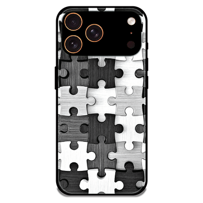 Maze - Glossy Metal Silicone Case For Apple iPhone 17 Pro