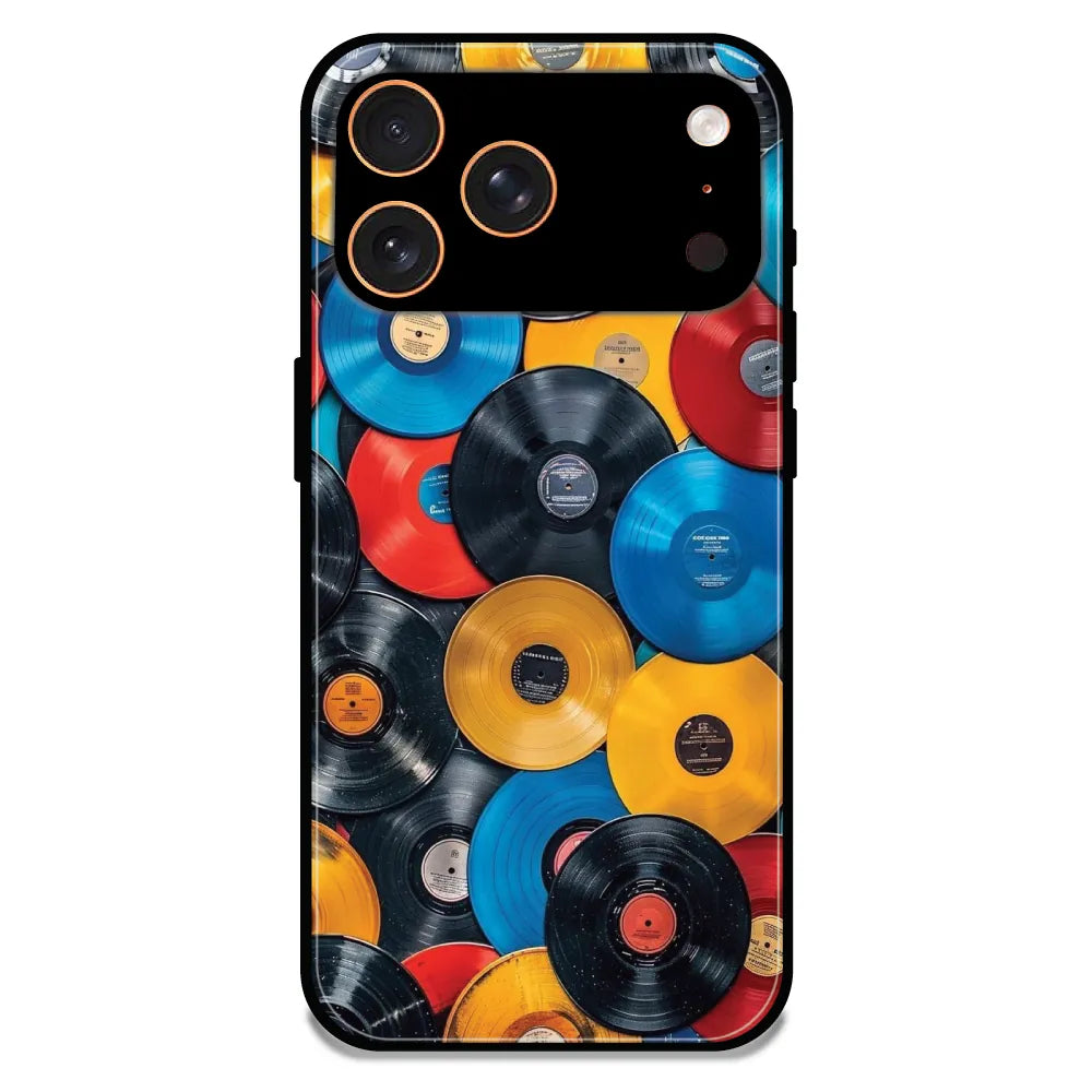 Retro Vinyl Record Pattern - Glossy Metal Silicone Case For Apple iPhone 17 Pro