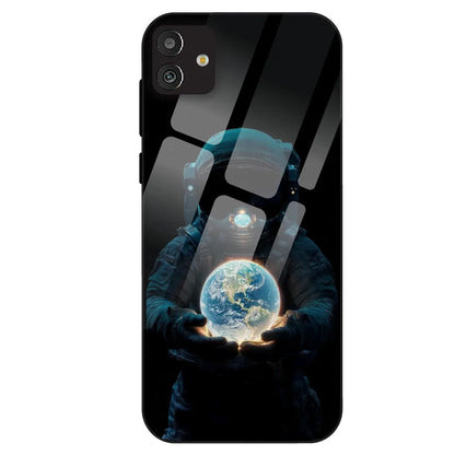 Astronaut Holding Earth - Glass Case For Samsung Galaxy M13