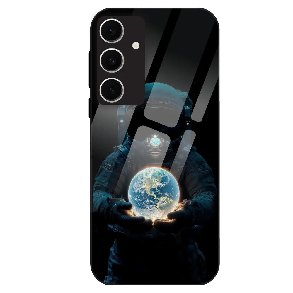 Astronaut Holding Earth - Glass Case For Samsung Galaxy S24 FE