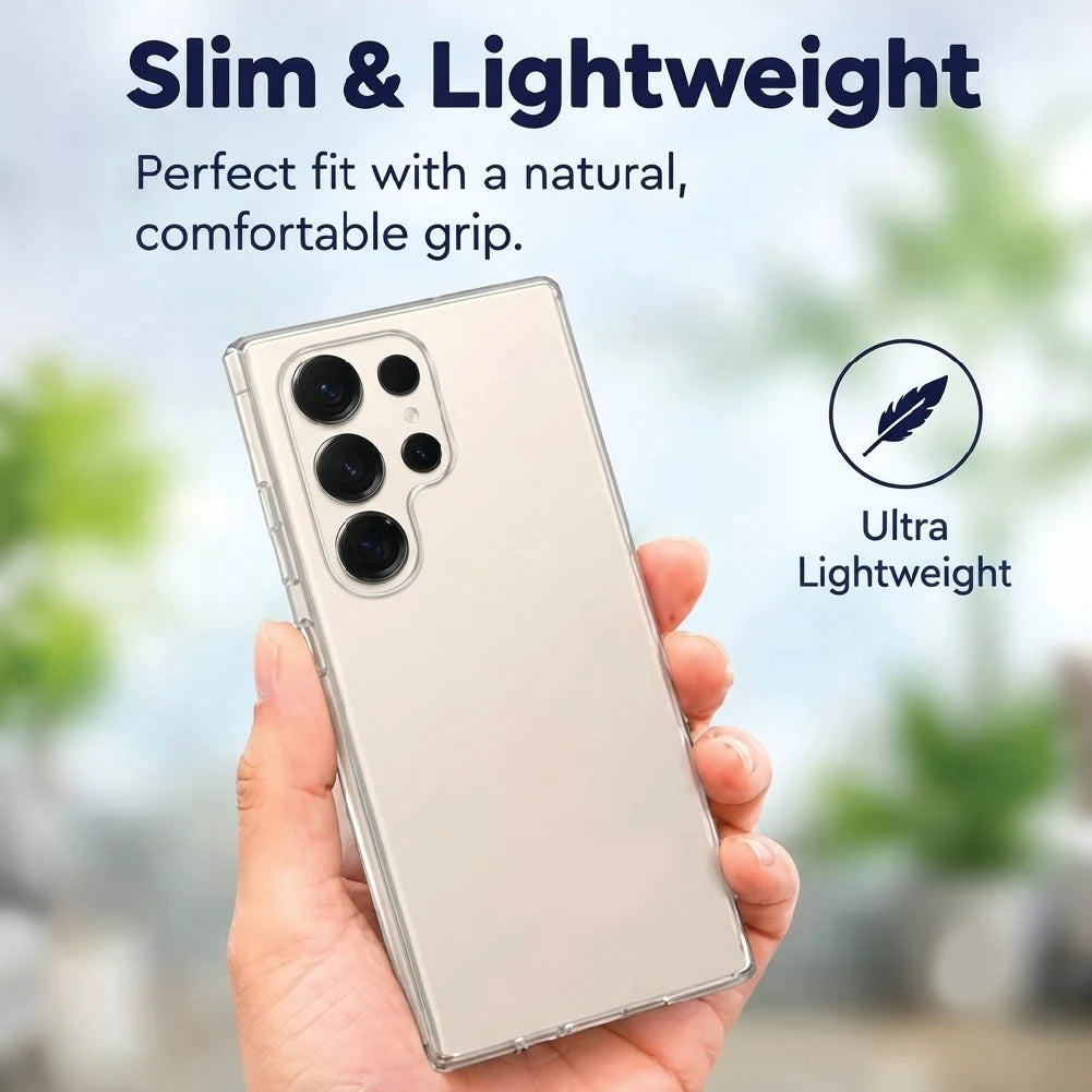 Slim and lightweight Samsung Galaxy S25 Ultra clear case held in hand – natural, comfortable grip
