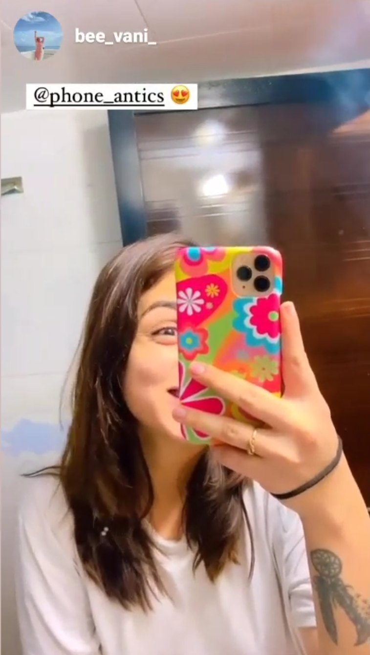 Customer @bee_vani_ with their PhoneAntics case
